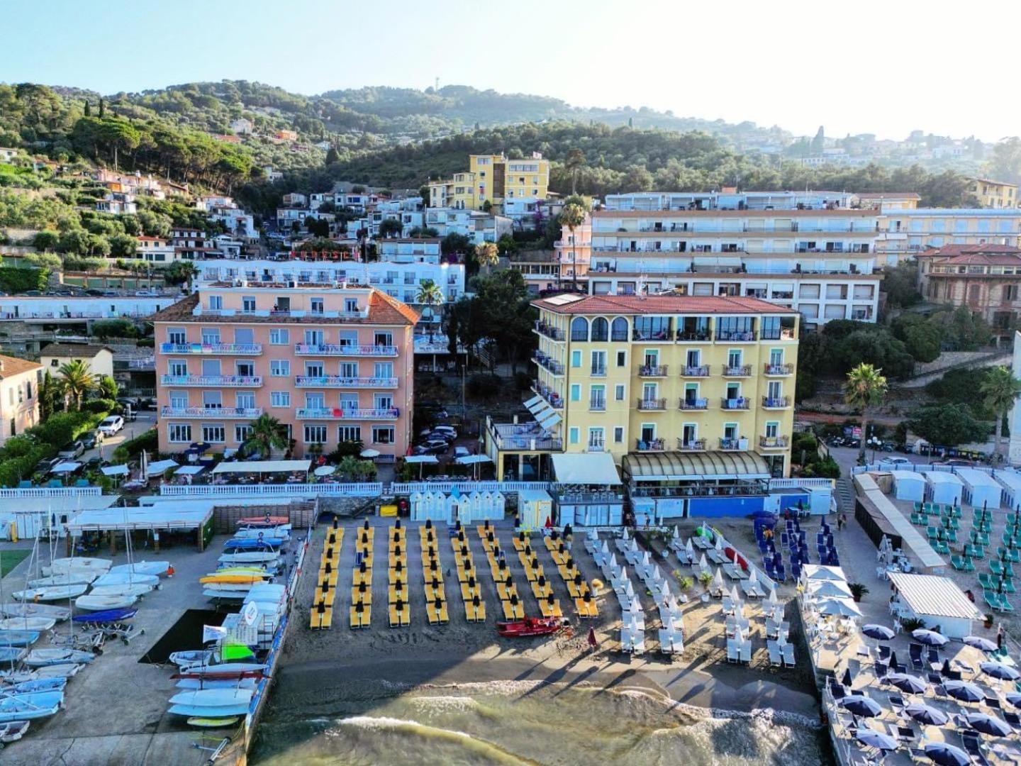 Hotel Golfo E Palme Diano Marina Exterior foto