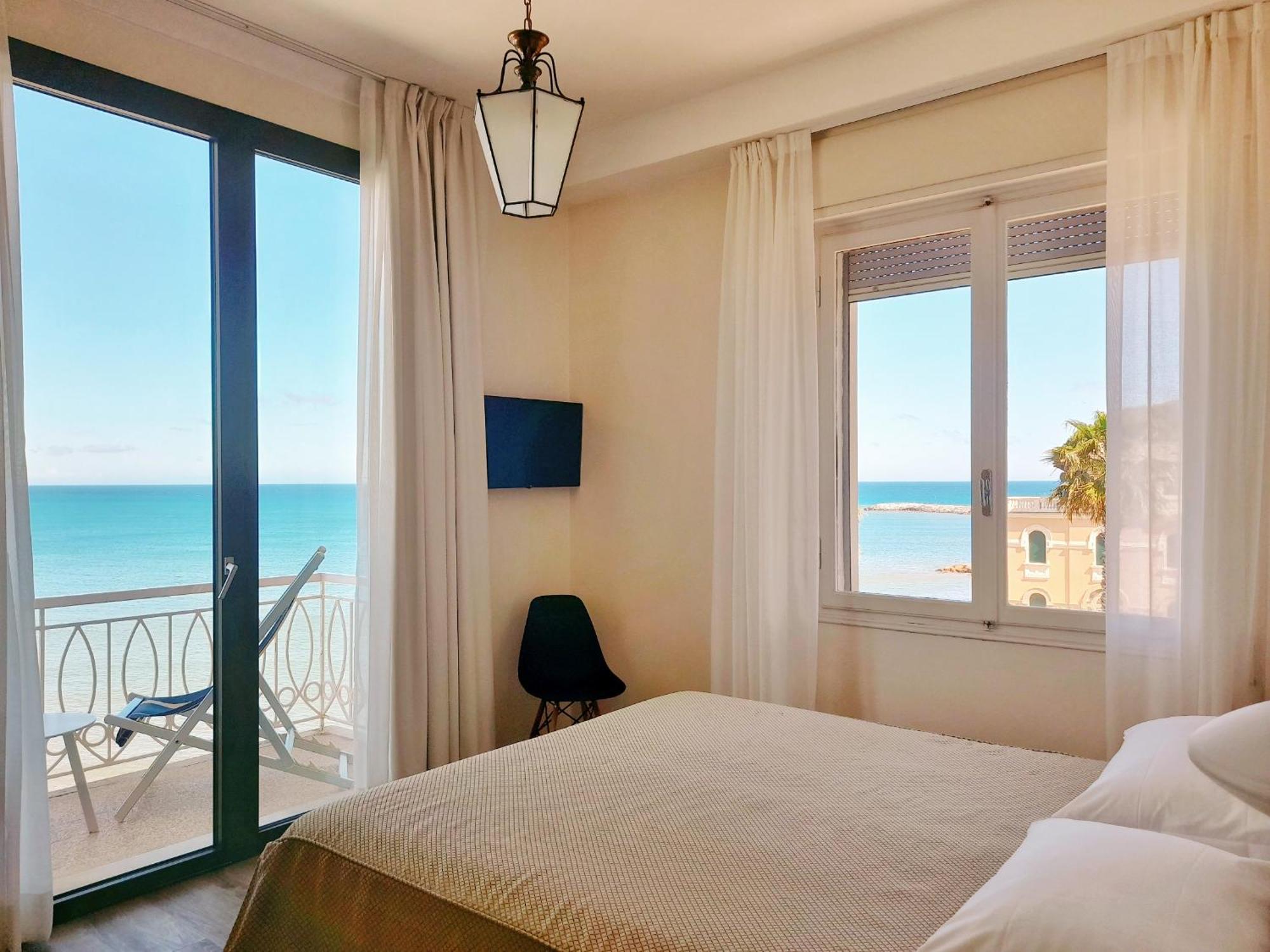 Hotel Golfo E Palme Diano Marina Quarto foto
